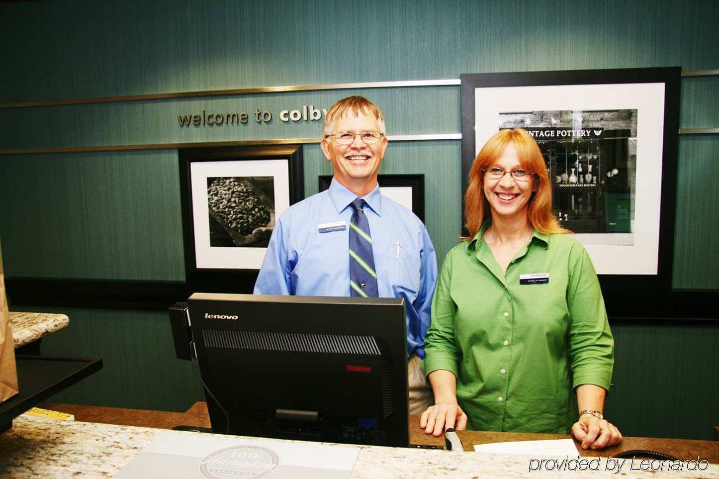 Hampton Inn Colby Ngoại thất bức ảnh